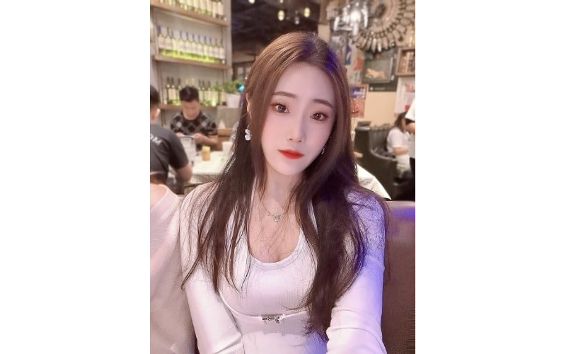 芝加哥找楼凤美女约炮做爱莞式按摩服务